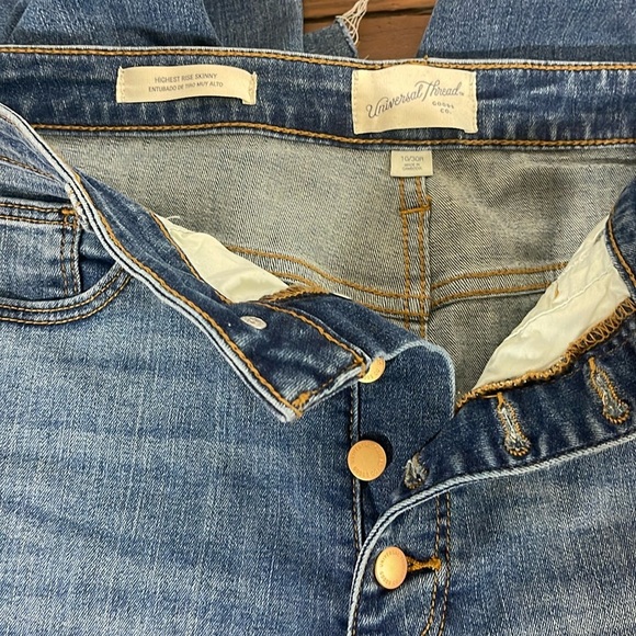 Universal thread highest rise denim jeans size 10 - Picture 3 of 5